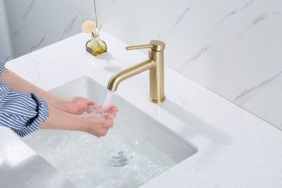 Смеситель Gappo G1006-3 для умывальника золотой сатин